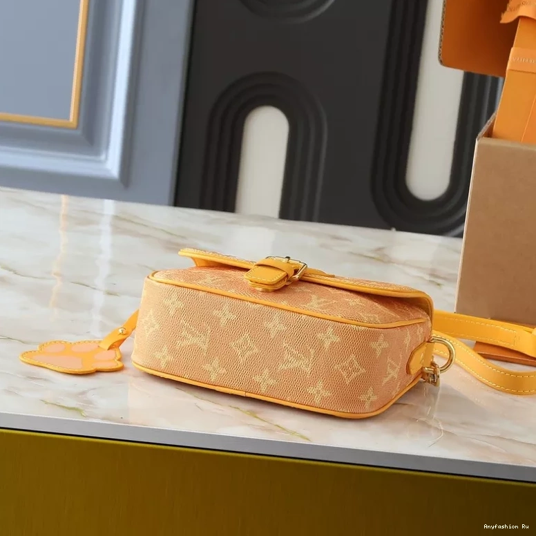 Louis Messenger Bags Soft Vuitton 5912 1102